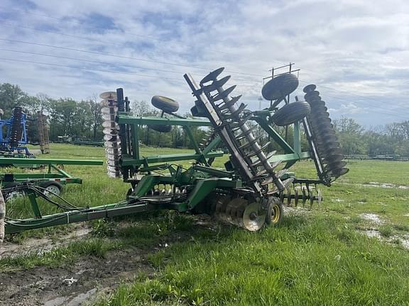 Image of John Deere 630 Image 0