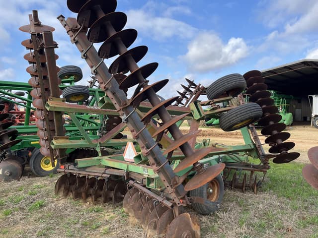 Image of John Deere 630 equipment image 2