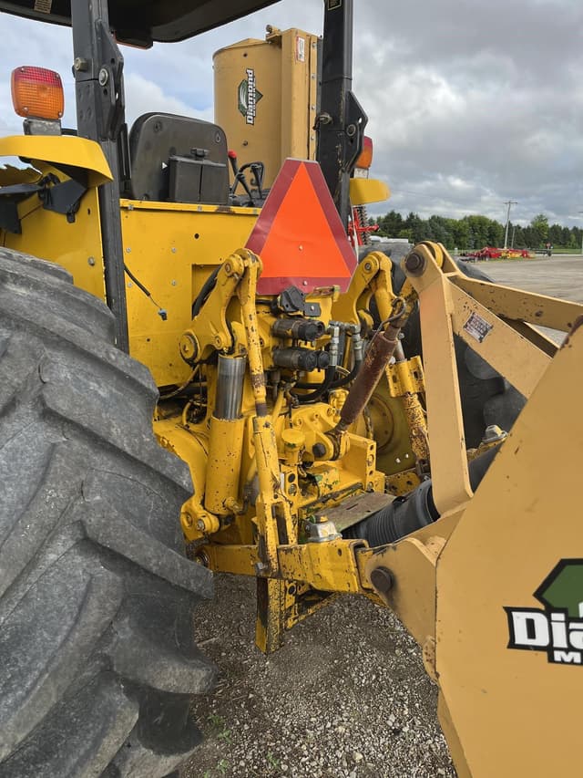 Image of John Deere 6400 equipment image 3