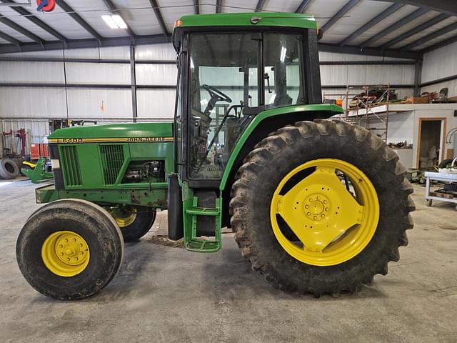 Image of John Deere 6400 equipment image 3