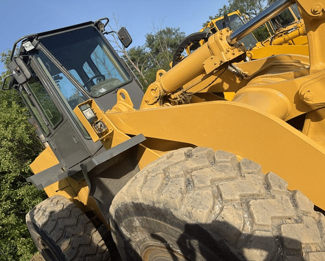 Image of John Deere 644G equipment image 2