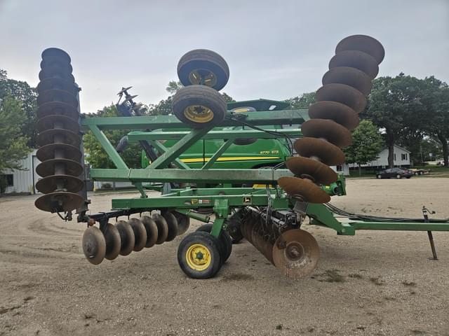 Image of John Deere 650 equipment image 1