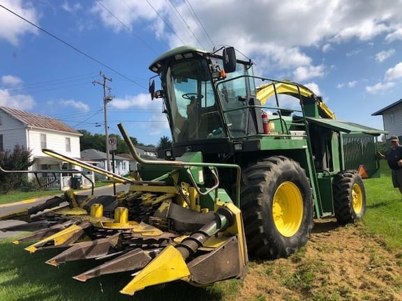 Main image John Deere 6710