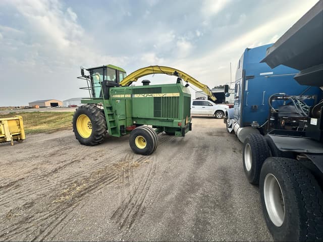 Image of John Deere 6710 equipment image 3
