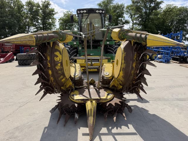 Image of John Deere 676 equipment image 4