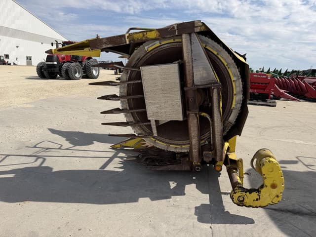 Image of John Deere 676 equipment image 2