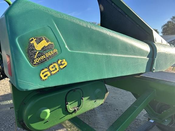 Image of John Deere 693 Primary image