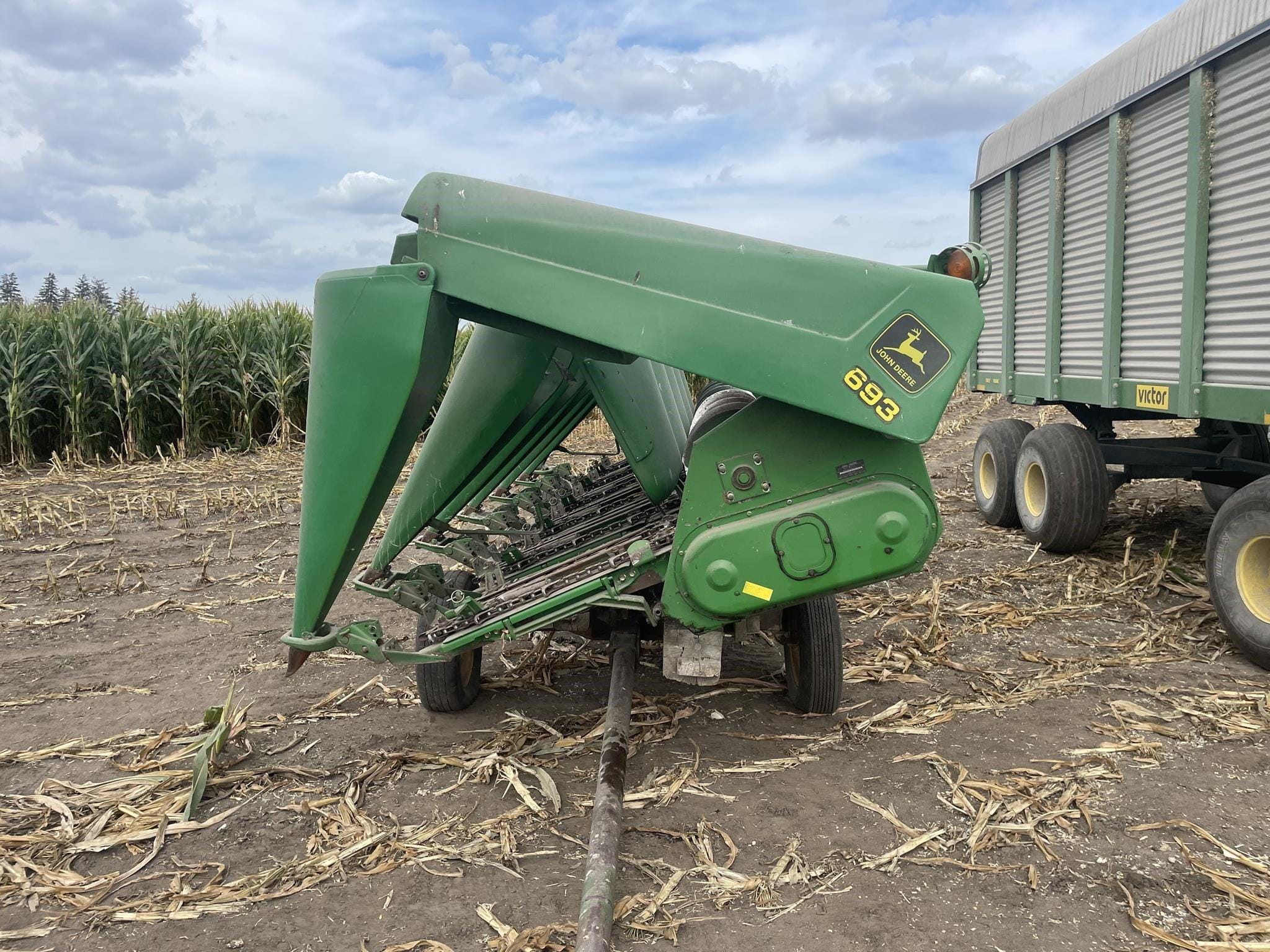 1996 John Deere 693 Equipment Image0