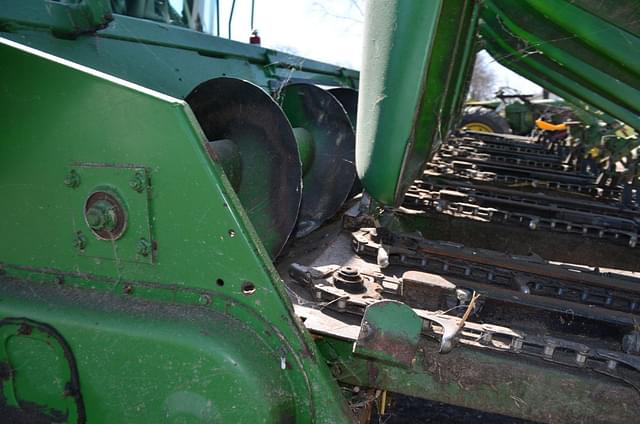 Image of John Deere 693 equipment image 4