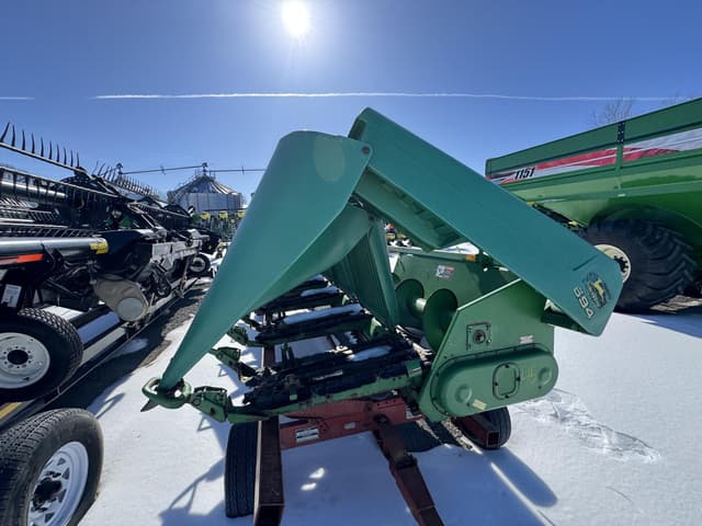 Image of John Deere 694 equipment image 1