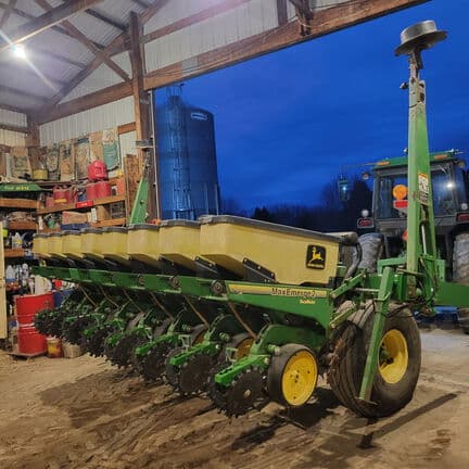 Image of John Deere 7240 Image 1