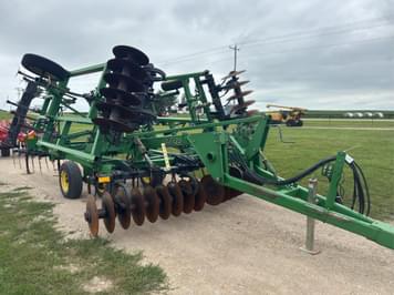 Main image John Deere 726