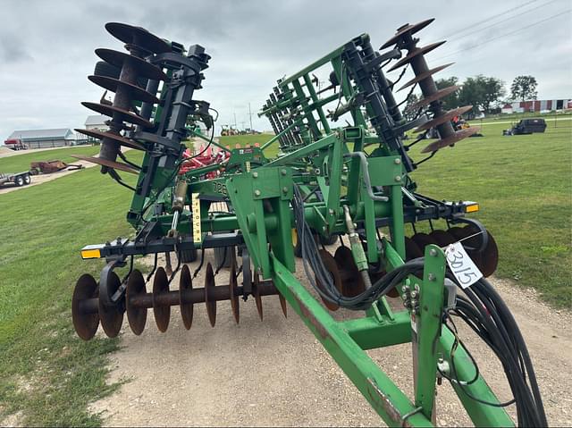 Image of John Deere 726 equipment image 2