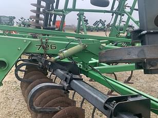 Main image John Deere 726 12