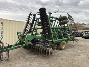 Main image John Deere 726