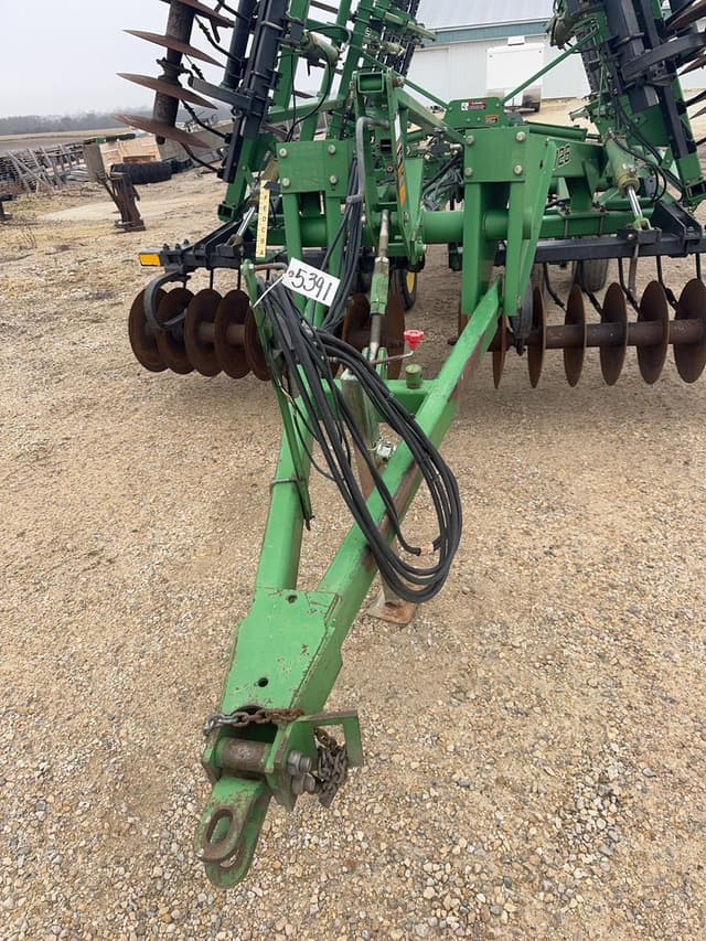 Image of John Deere 726 equipment image 1