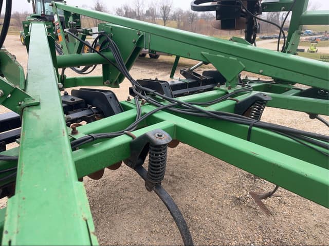 Image of John Deere 726 equipment image 3