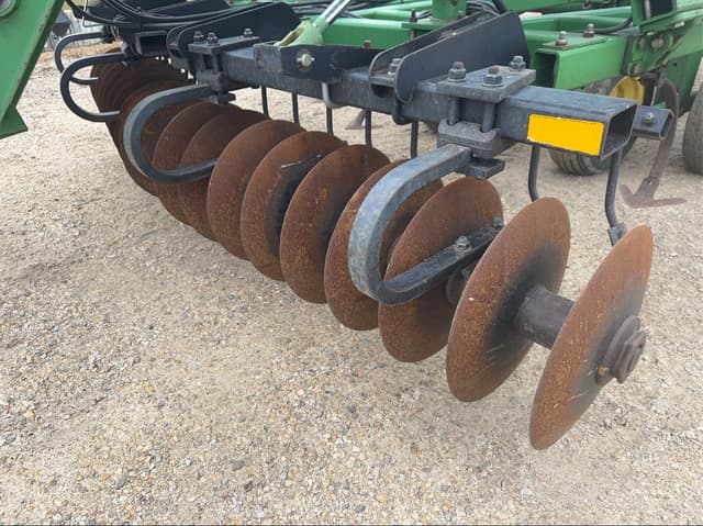 Image of John Deere 726 equipment image 2