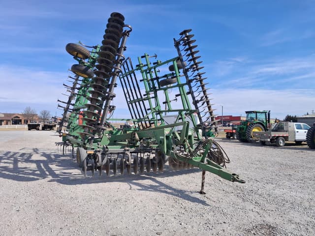 Image of John Deere 726 equipment image 3