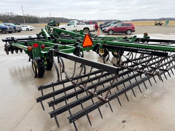 Image of John Deere 726 equipment image 4