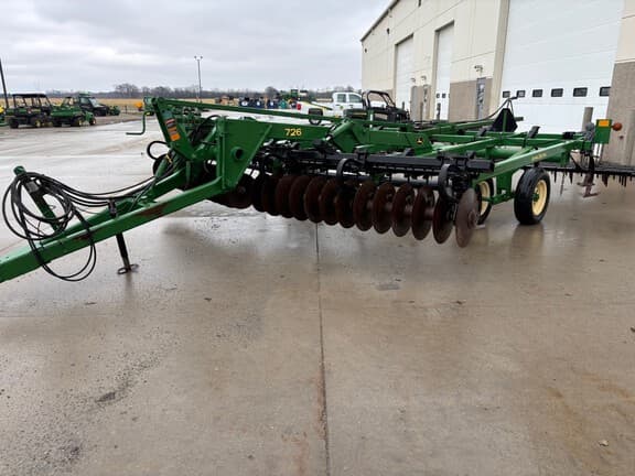Image of John Deere 726 equipment image 2