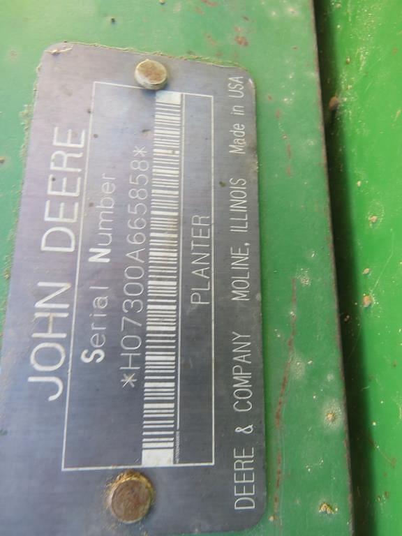 Image of John Deere 7300 equipment image 4