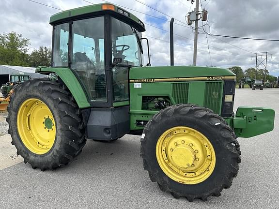 Image of John Deere 7400 equipment image 2
