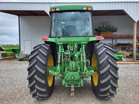 Image of John Deere 7400 equipment image 3