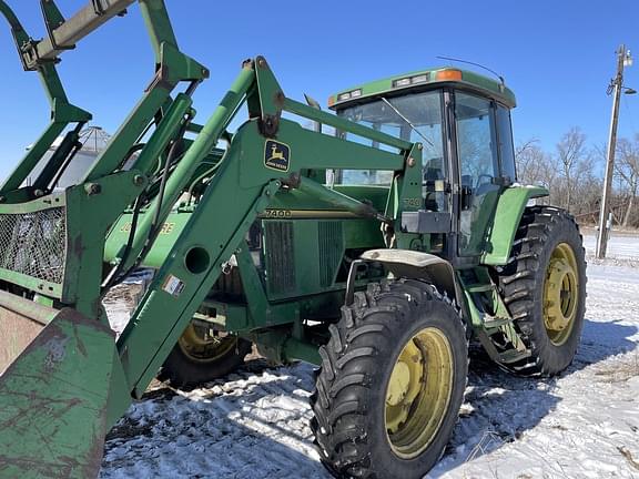 Image of John Deere 7400 equipment image 2