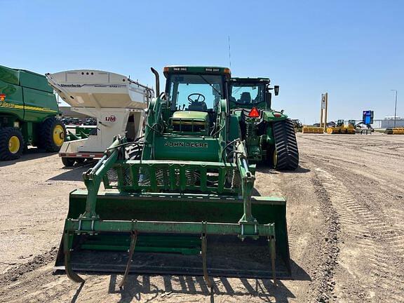 Image of John Deere 7400 equipment image 3