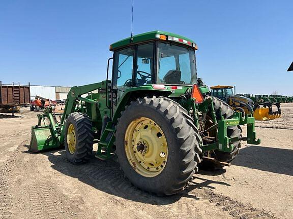 Image of John Deere 7400 equipment image 2