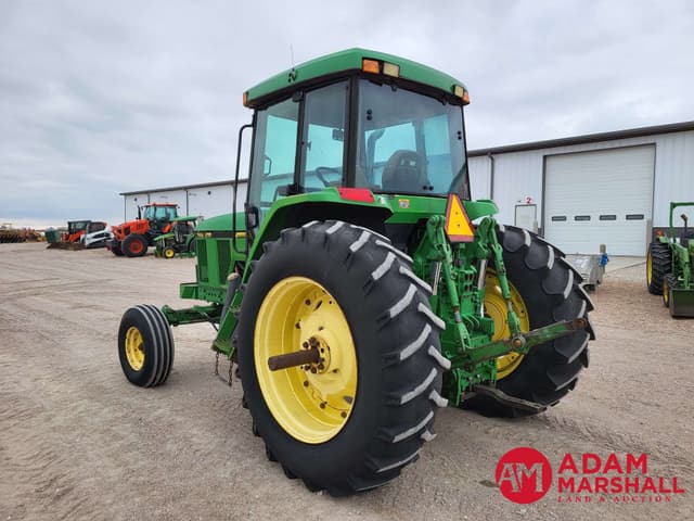 Image of John Deere 7400 equipment image 3