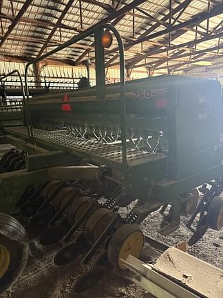 Image of John Deere 750 equipment image 1
