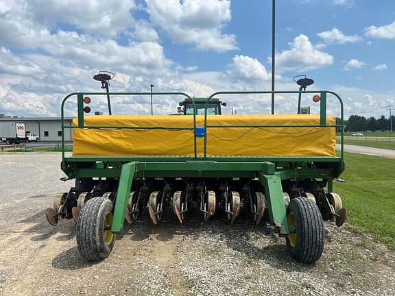 Image of John Deere 750 equipment image 3