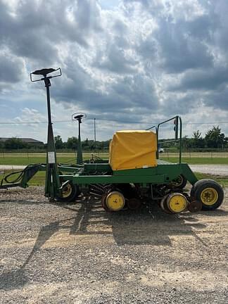 Image of John Deere 750 equipment image 4