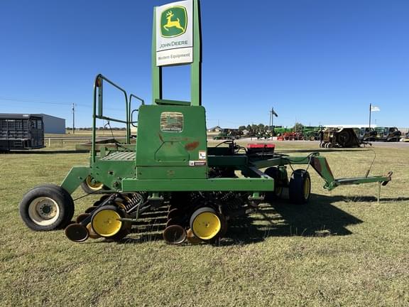 Image of John Deere 750 equipment image 4