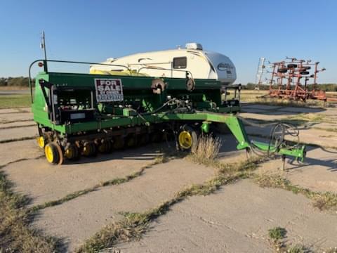 Image of John Deere 750 equipment image 1