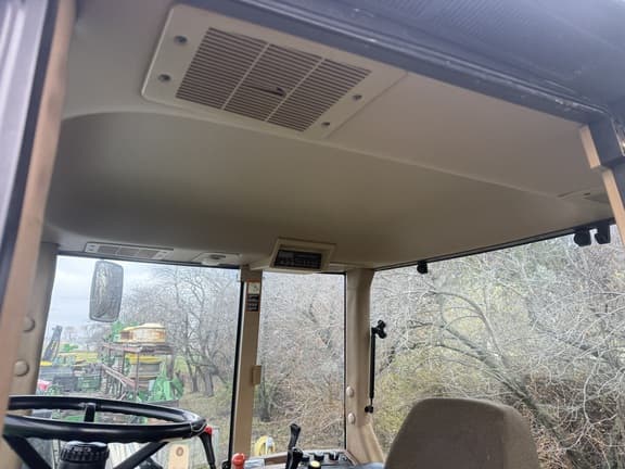 Image of John Deere 7600 equipment image 2