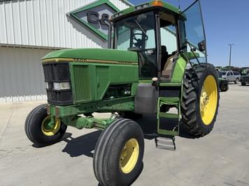 Main image John Deere 7600