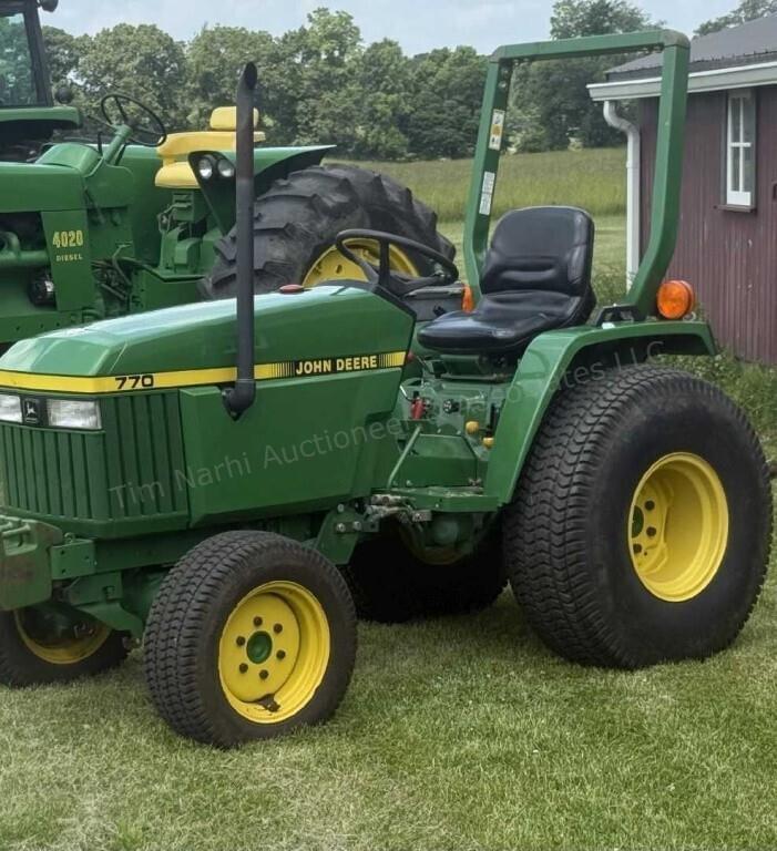 Image of John Deere 770 Primary image