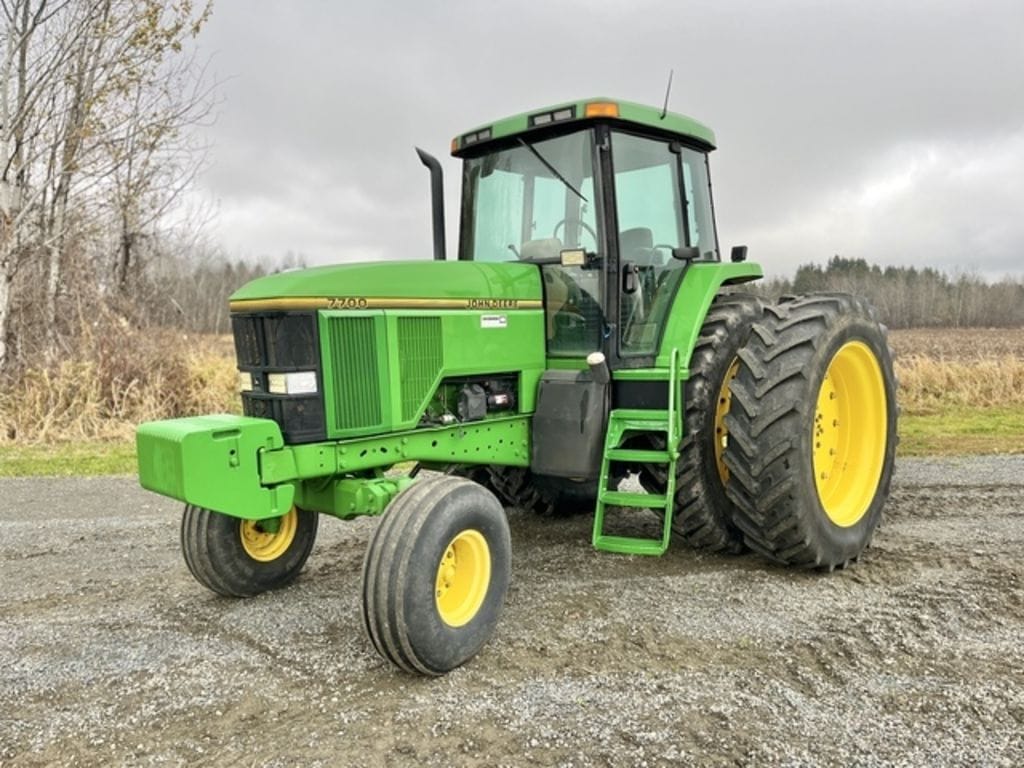 Main image John Deere 7700