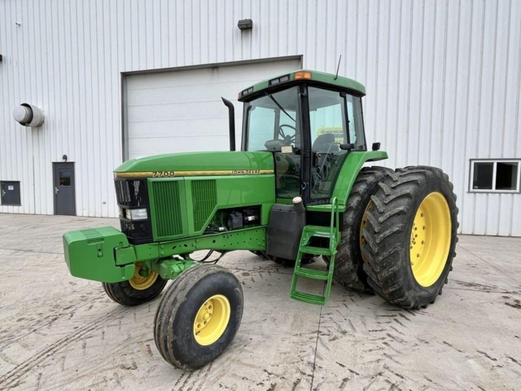 Image of John Deere 7700 Primary image