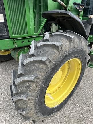 Image of John Deere 7700 equipment image 2