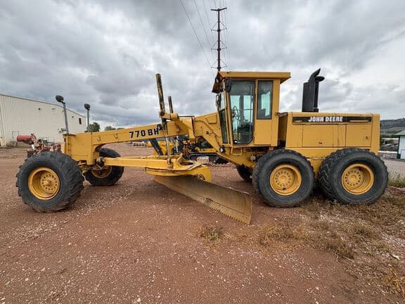 Image of John Deere 770BH equipment image 1