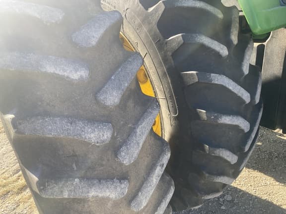 Image of John Deere 7810 equipment image 4