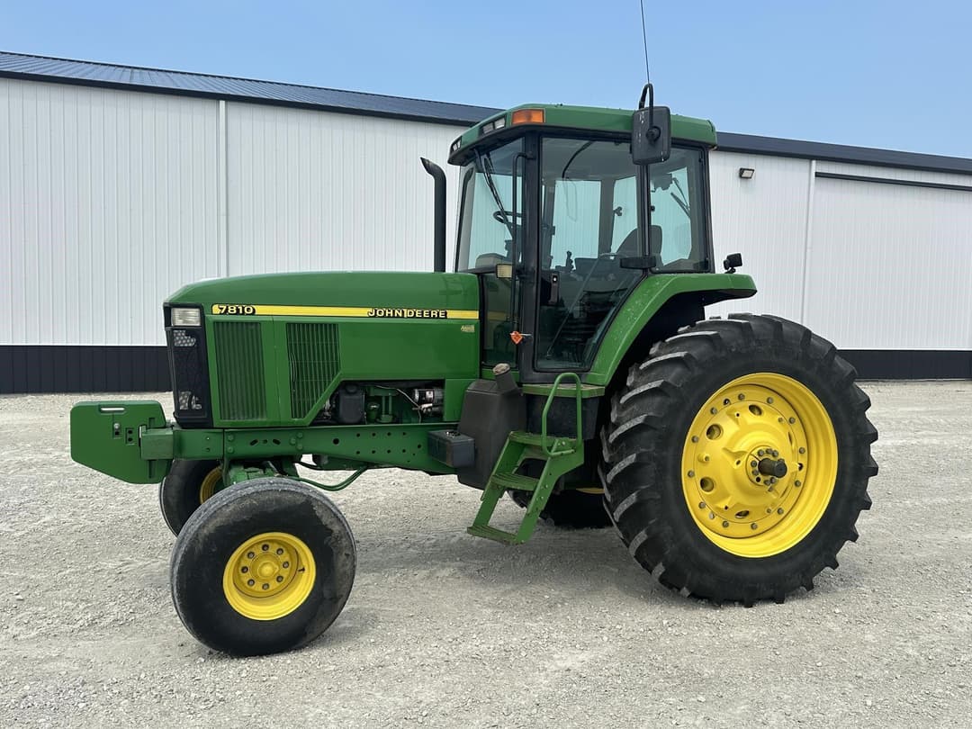 Image of John Deere 7810 Primary image