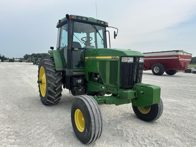 Image of John Deere 7810 equipment image 2