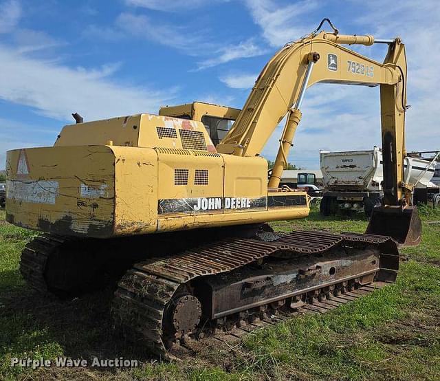 Image of John Deere 792 equipment image 4