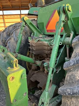 Image of John Deere 8100 equipment image 4