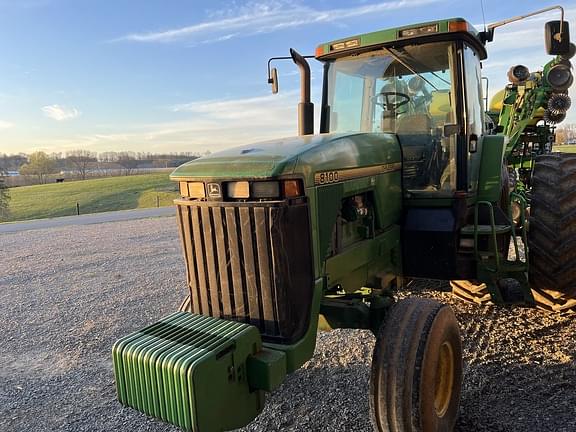 Image of John Deere 8100 equipment image 1